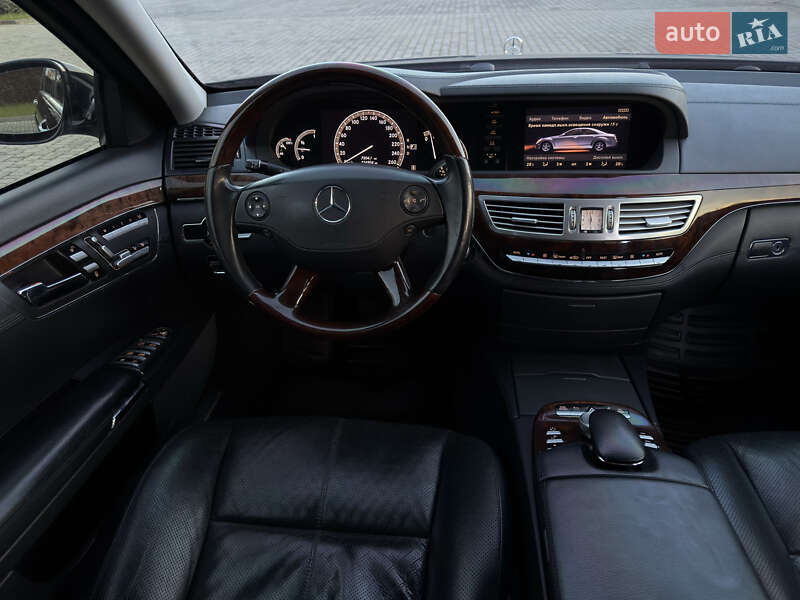 Седан Mercedes-Benz S-Class 2006 в Черновцах