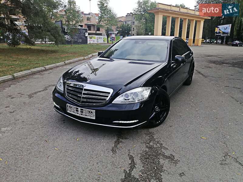 Седан Mercedes-Benz S-Class 2013 в Ивано-Франковске