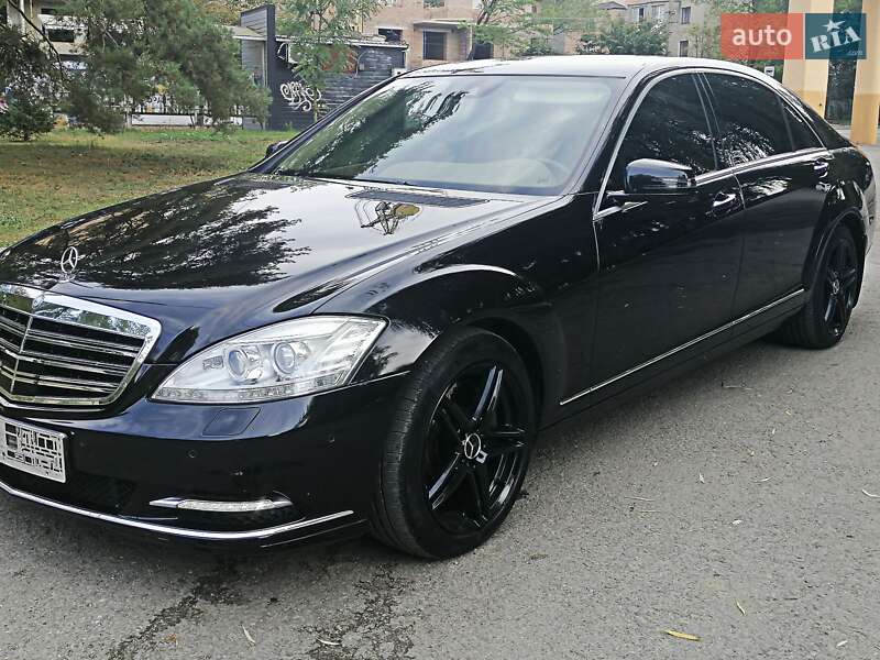 Седан Mercedes-Benz S-Class 2013 в Ивано-Франковске