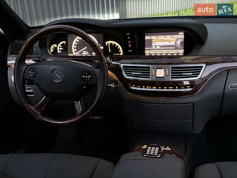 Седан Mercedes-Benz S-Class 2008 в Ужгороді фото 88 Седан Mercedes-Benz S-Class 2008 в Ужгороді