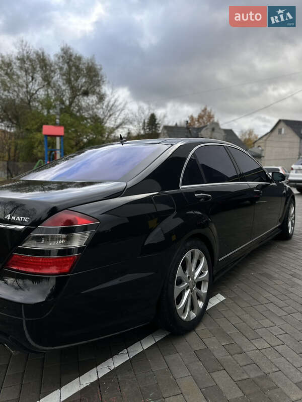 Седан Mercedes-Benz S-Class 2007 в Кременці