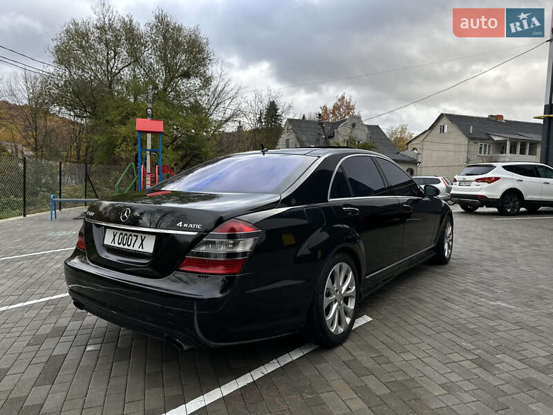Седан Mercedes-Benz S-Class 2007 в Кременці