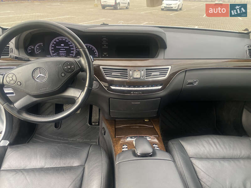 Седан Mercedes-Benz S-Class 2010 в Тернополі