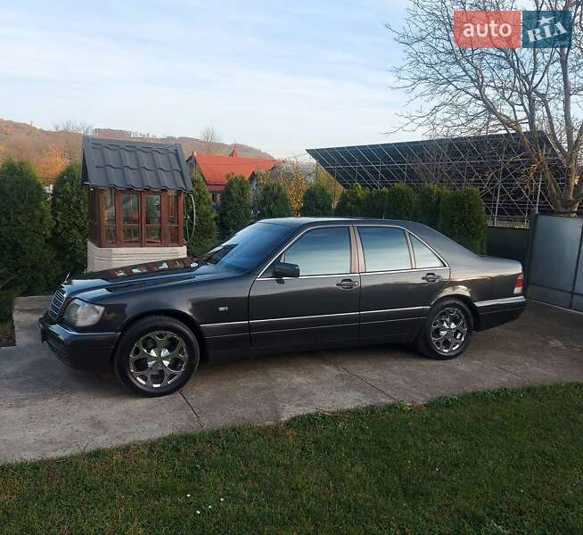 Седан Mercedes-Benz S-Class 1996 в Чернівцях