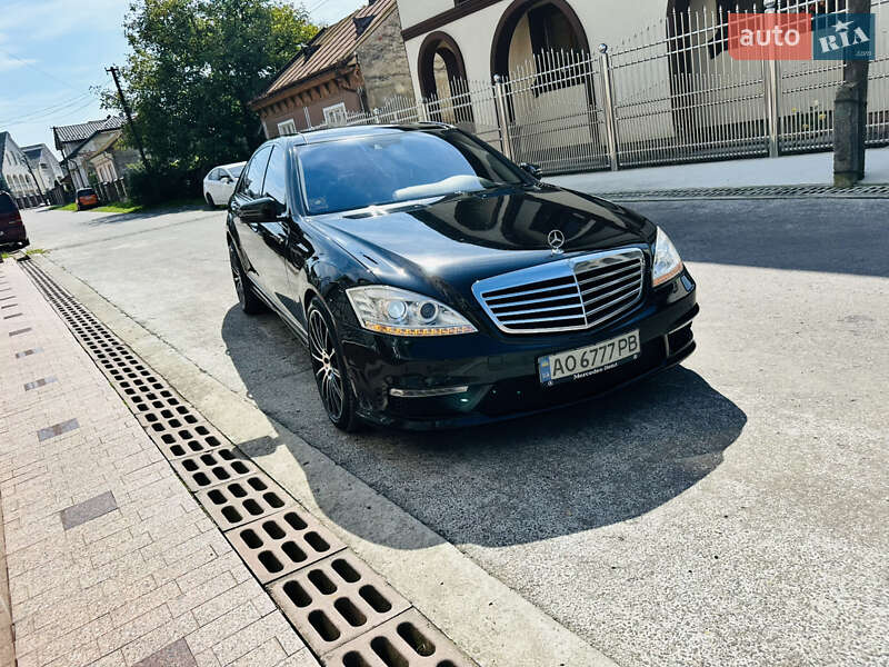Седан Mercedes-Benz S-Class 2008 в Тячеве