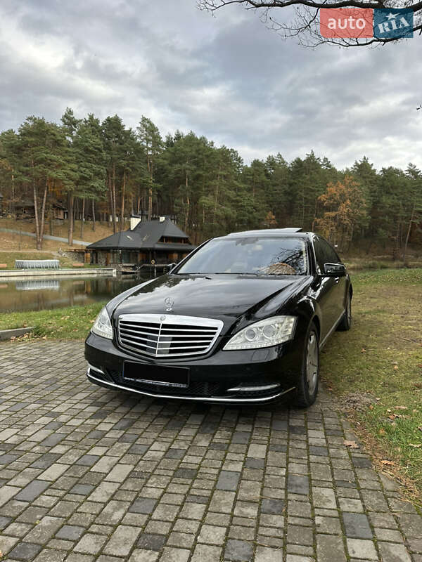 Седан Mercedes-Benz S-Class 2008 в Новояворовске