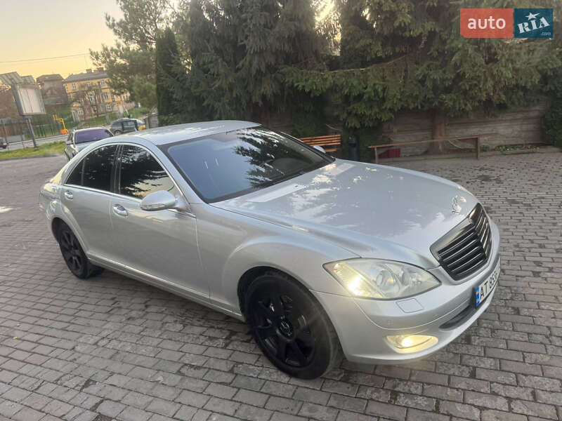 Mercedes-Benz S-Class 2006 Mercedes-Benz S-Class 2006