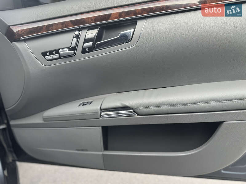 Седан Mercedes-Benz S-Class 2006 в Запорожье