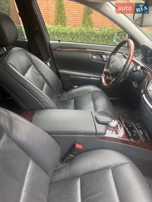 Седан Mercedes-Benz S-Class 2010 в Каменке