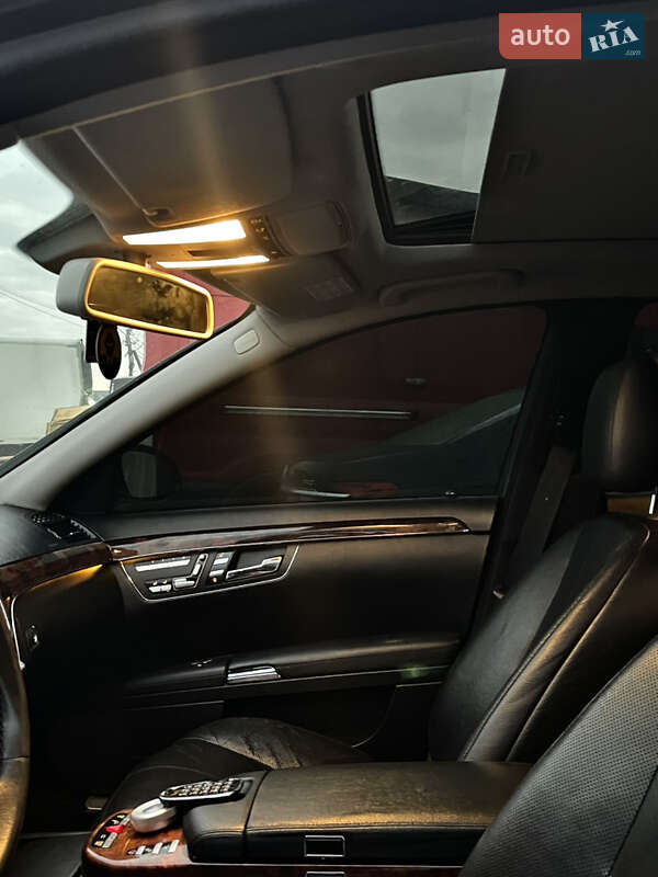 Седан Mercedes-Benz S-Class 2009 в Ивано-Франковске