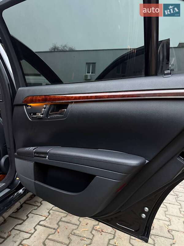 Седан Mercedes-Benz S-Class 2007 в Дніпрі