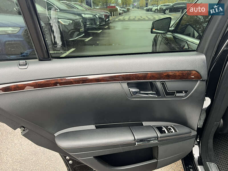 Седан Mercedes-Benz S-Class 2012 в Киеве