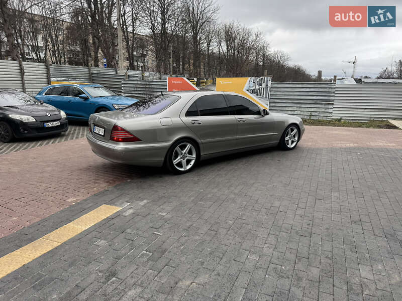 Седан Mercedes-Benz S-Class 2005 в Рівному