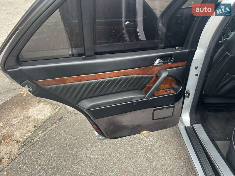 Седан Mercedes-Benz S-Class 1991 в Кривом Роге