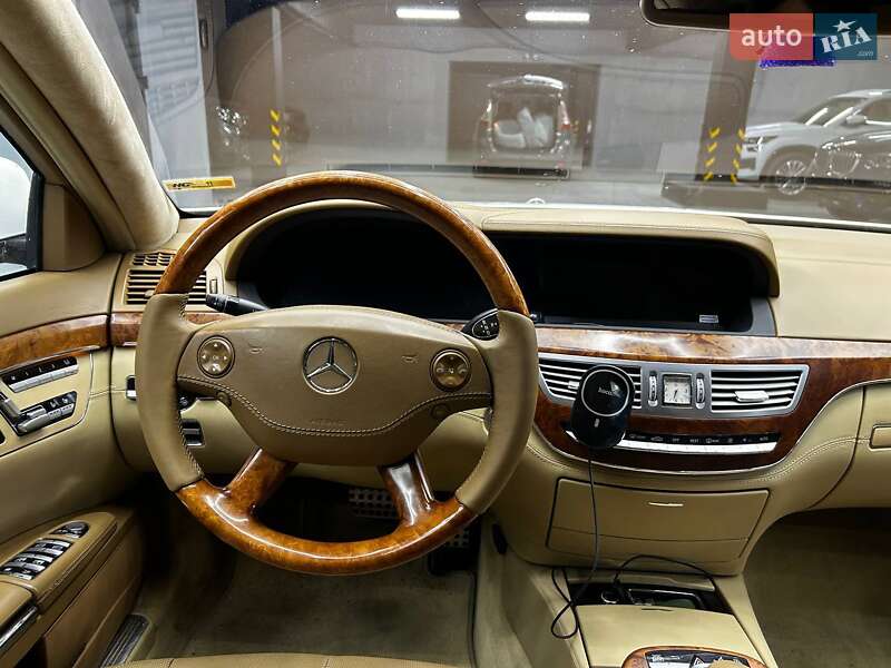 Седан Mercedes-Benz S-Class 2006 в Черновцах