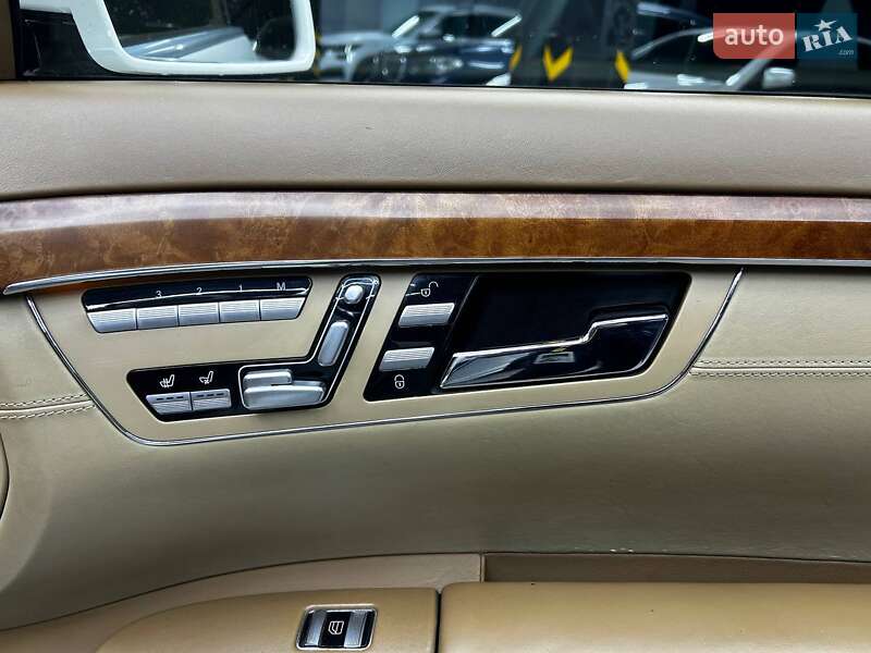 Седан Mercedes-Benz S-Class 2006 в Черновцах