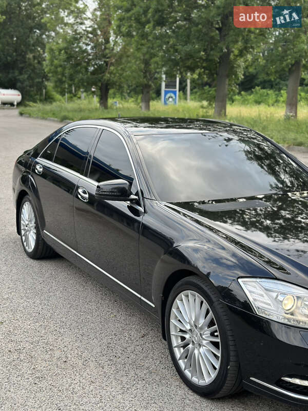 Седан Mercedes-Benz S-Class 2006 в Черновцах