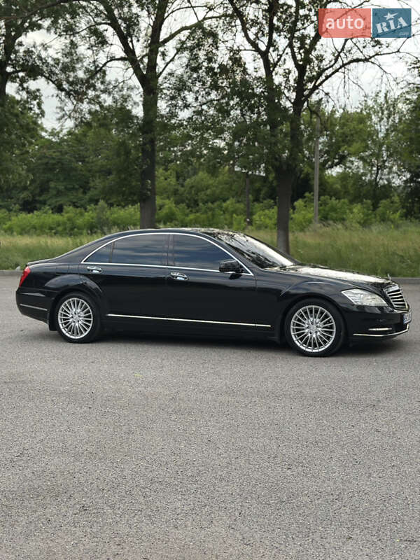 Седан Mercedes-Benz S-Class 2006 в Черновцах