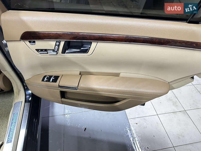 Седан Mercedes-Benz S-Class 2009 в Києві