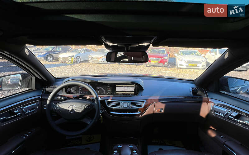 Седан Mercedes-Benz S-Class 2010 в Львове
