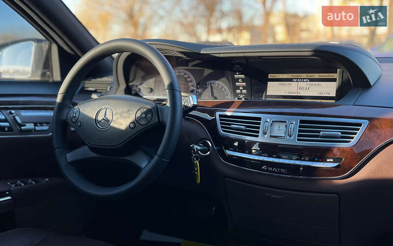 Седан Mercedes-Benz S-Class 2010 в Львове