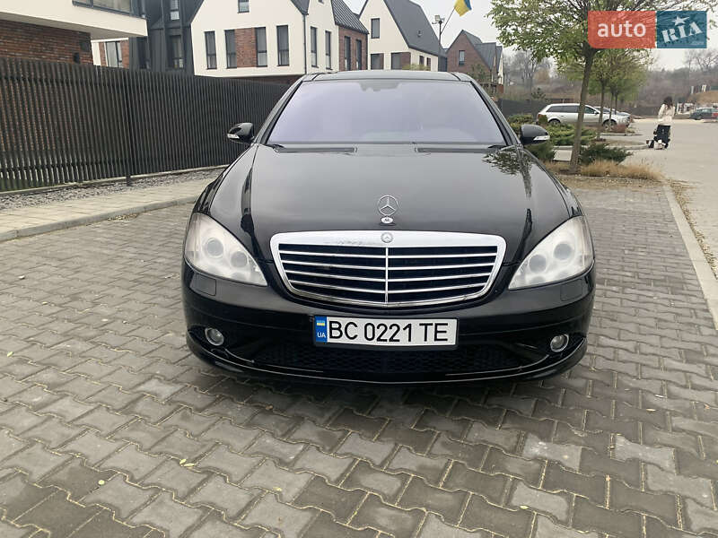 Седан Mercedes-Benz S-Class 2007 в Умані