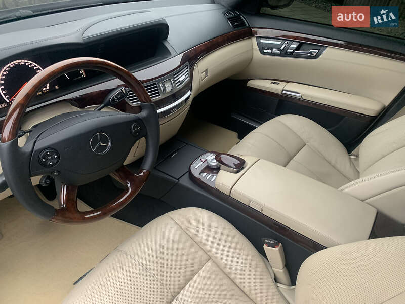 Седан Mercedes-Benz S-Class 2007 в Умані