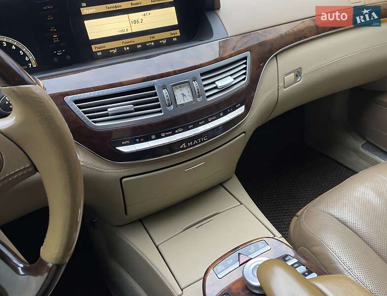 Седан Mercedes-Benz S-Class 2006 в Бердичеві