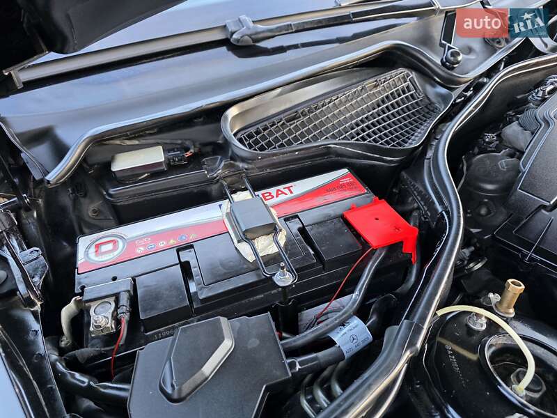 Седан Mercedes-Benz S-Class 2012 в Хмельницькому