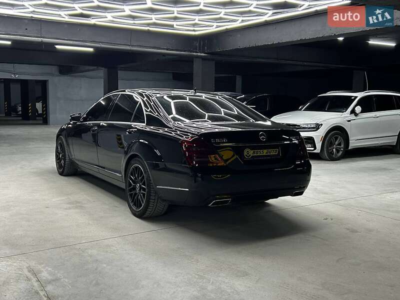 Седан Mercedes-Benz S-Class 2013 в Чернівцях