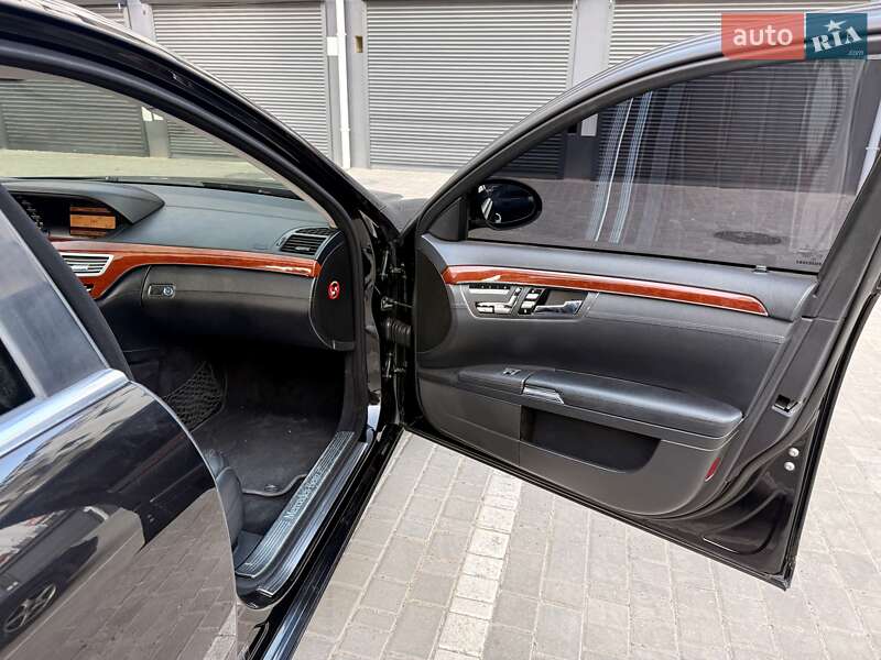 Седан Mercedes-Benz S-Class 2006 в Одессе