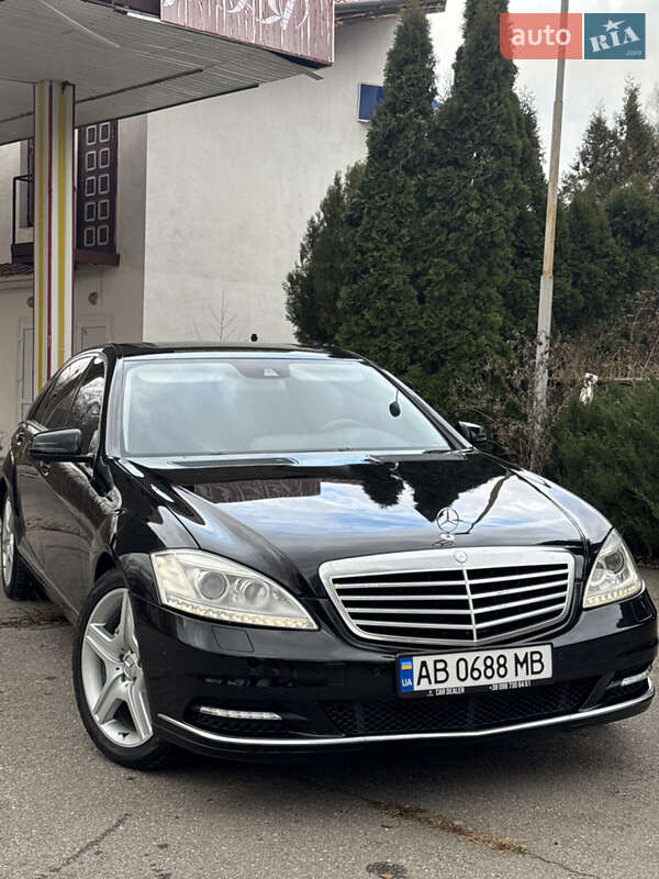 Mercedes-Benz S-Class 2010