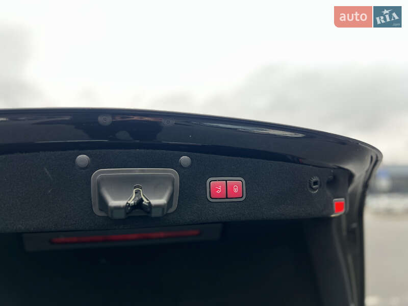 Седан Mercedes-Benz S-Class 2019 в Києві