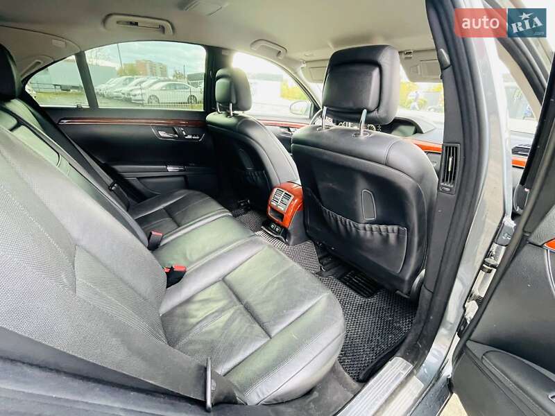 Седан Mercedes-Benz S-Class 2008 в Рахове