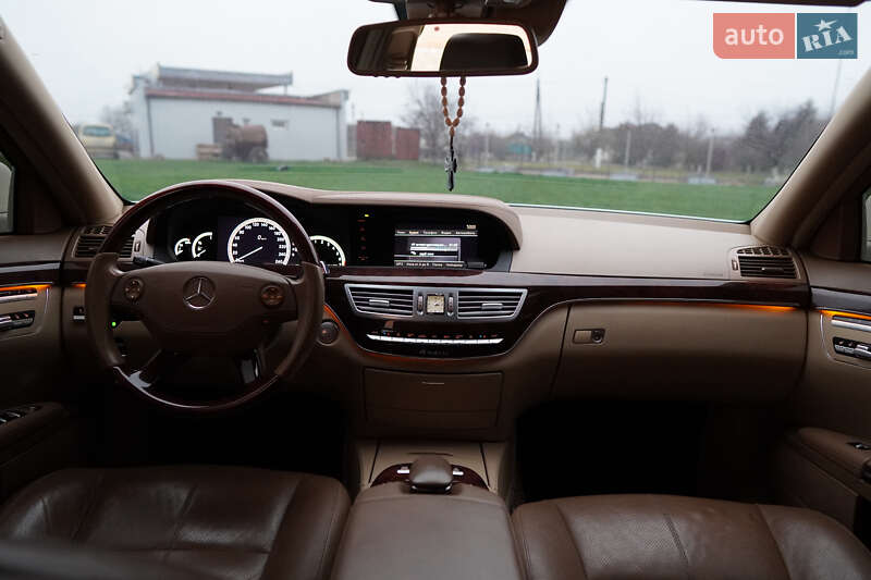 Седан Mercedes-Benz S-Class 2008 в Теофіполі