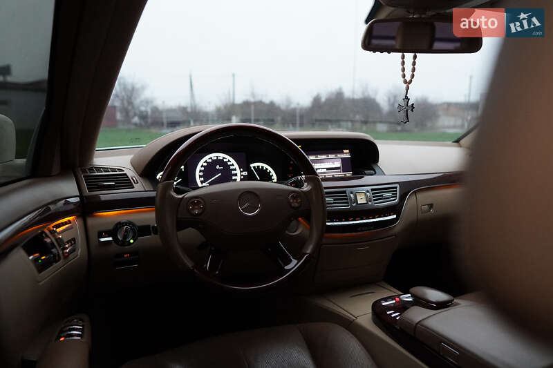 Седан Mercedes-Benz S-Class 2008 в Теофіполі