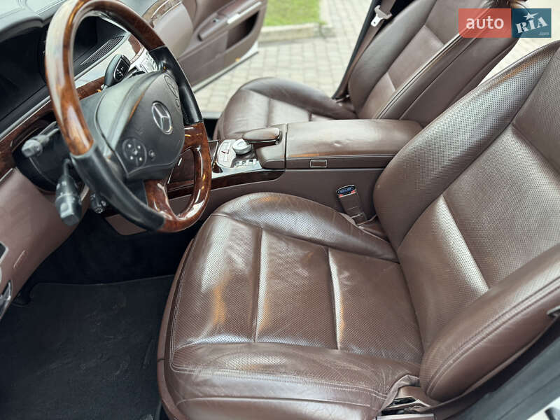 Седан Mercedes-Benz S-Class 2010 в Павлограді