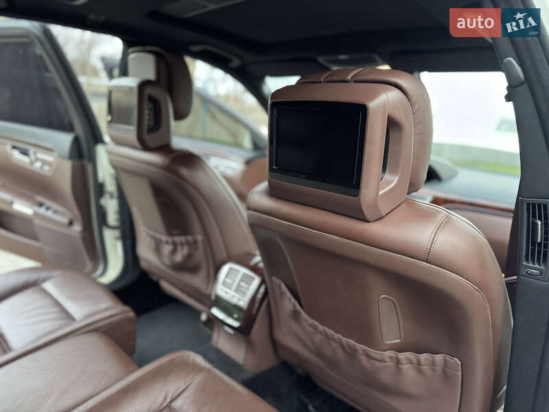 Седан Mercedes-Benz S-Class 2010 в Павлограді