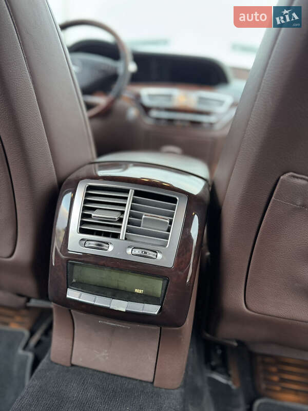 Седан Mercedes-Benz S-Class 2010 в Павлограді