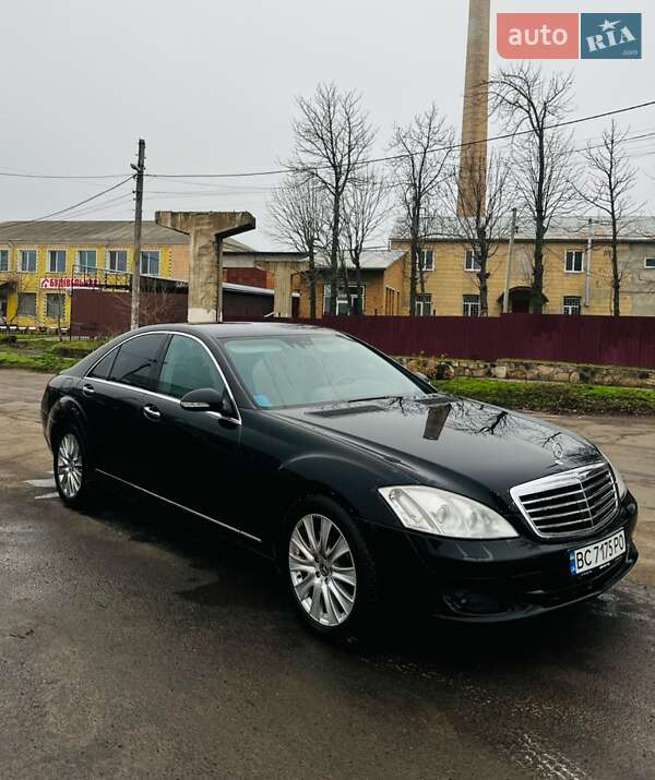 Mercedes-Benz S-Class 2008
