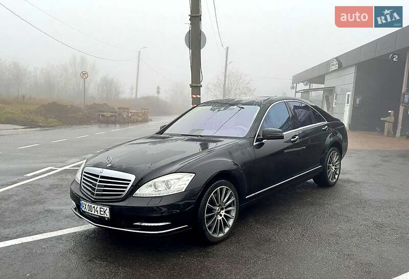 Mercedes-Benz S-Class 2009