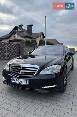 Седан Mercedes-Benz S-Class 2010 в Ровно