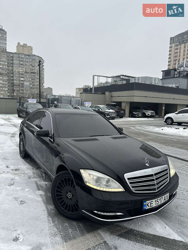 Mercedes-Benz S-Class 2006 Mercedes-Benz S-Class 2006