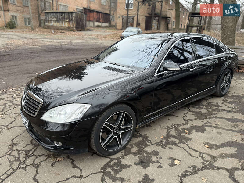 Седан Mercedes-Benz S-Class 2007 в Умані