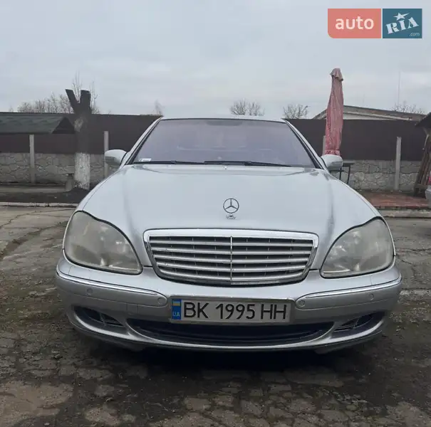 Mercedes-Benz S-Class