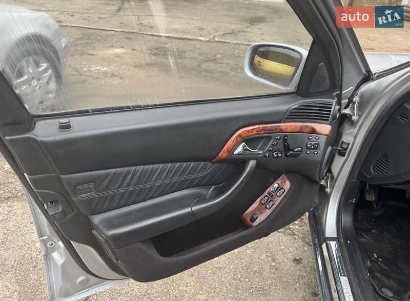 Седан Mercedes-Benz S-Class 2001 в Рівному