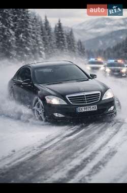 Седан Mercedes-Benz S-Class 2008 в Гайсине