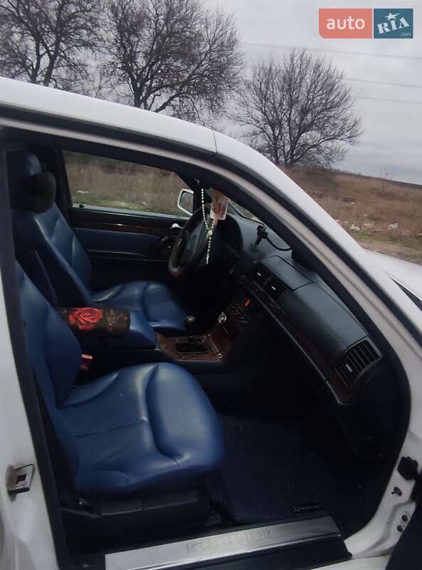 Седан Mercedes-Benz S-Class 1992 в Запорожье