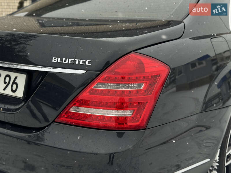 Седан Mercedes-Benz S-Class 2011 в Сарнах