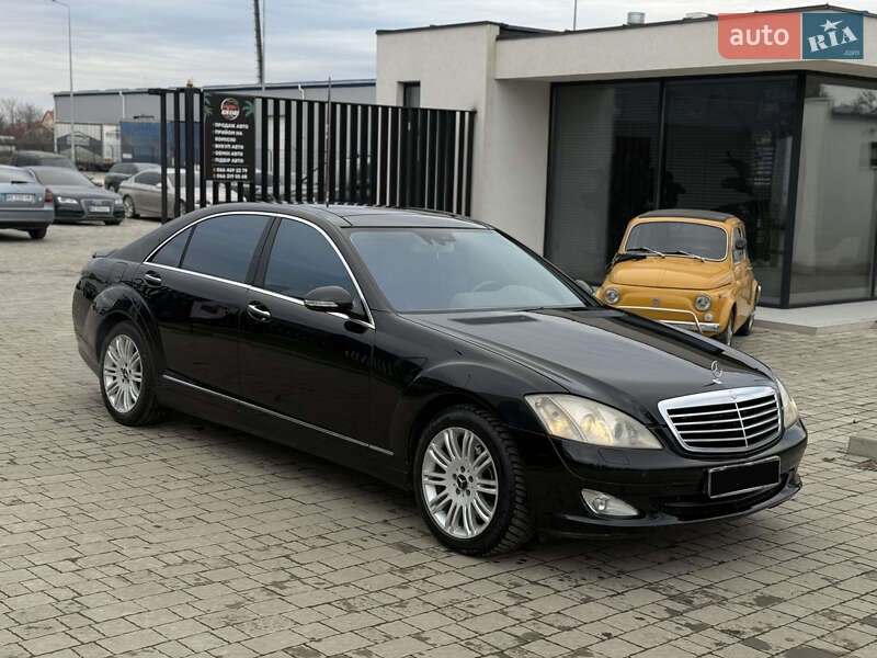 Седан Mercedes-Benz S-Class 2009 в Ужгороді
